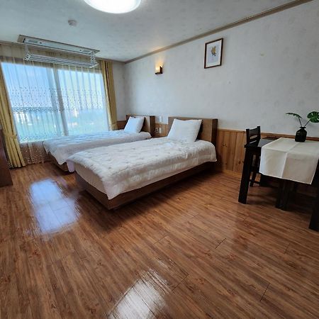 Jungmun Haesung Parktel Villa Seogwipo Eksteriør bilde