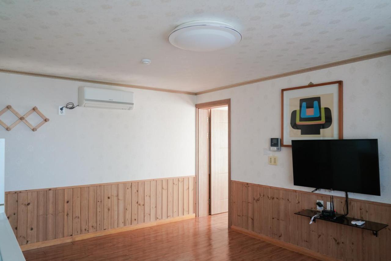 Jungmun Haesung Parktel Villa Seogwipo Eksteriør bilde