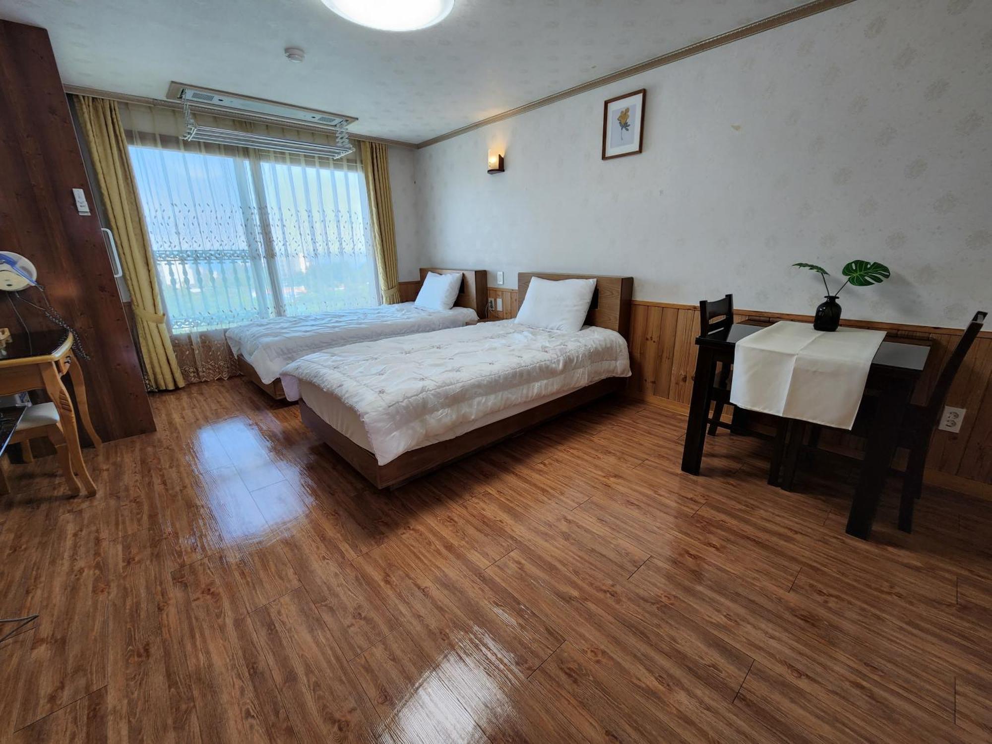 Jungmun Haesung Parktel Villa Seogwipo Eksteriør bilde